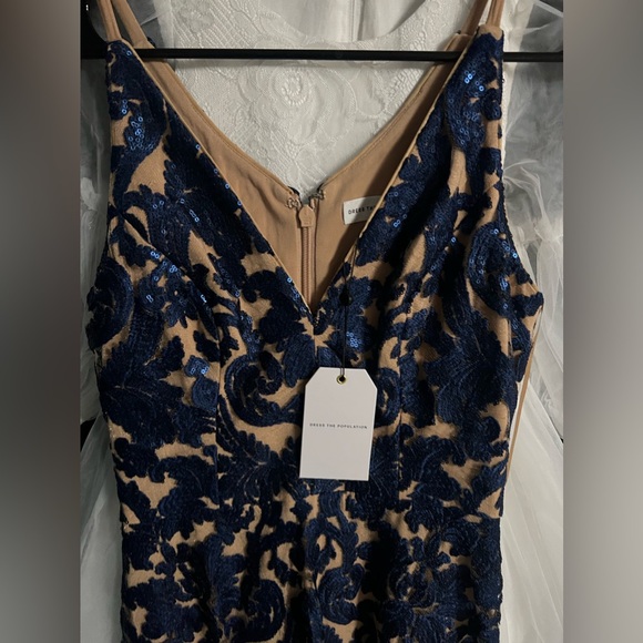 Blair Lace Midi Dress - Picture 6 of 6